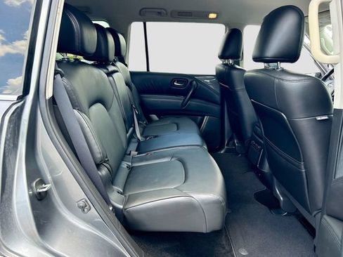 Used 2022 Nissan Armada SV w/ SV Appearance Package RWD image 24