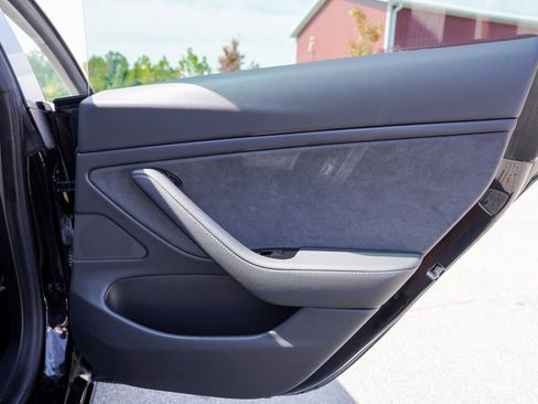 Used 2019 Tesla Model 3 Long Range image 26