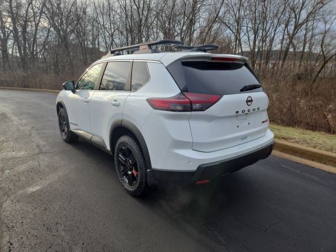 New 2026 Nissan Rogue Rock Creek image 6