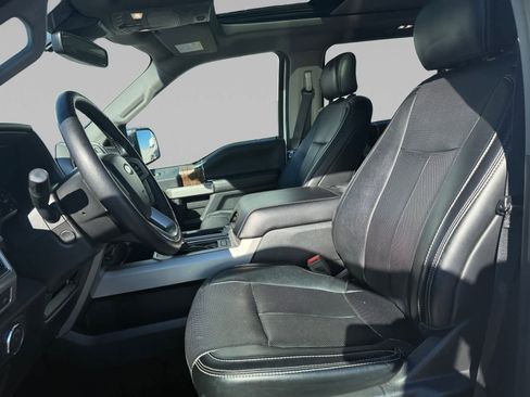 Used 2018 Ford F150 Lariat w/ Equipment Group 502A Luxury image 9