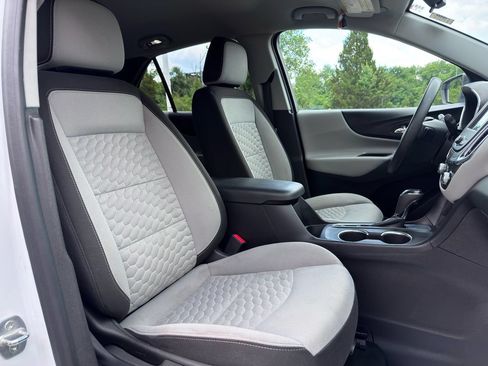 Used 2021 Chevrolet Equinox LS w/ LS Convenience Package FWD image 30