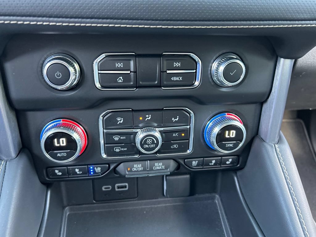 Used 2023 GMC Yukon SLT w/ SLT Premium Package RWD image 36