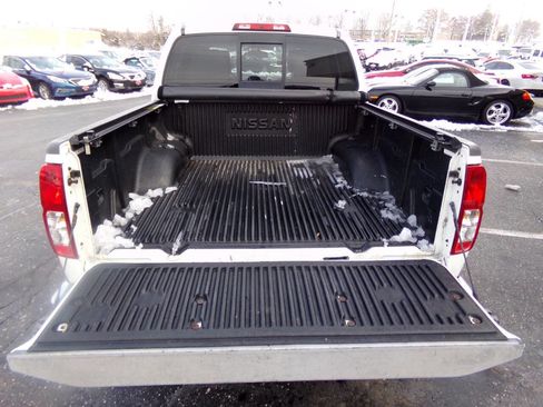 Used 2018 Nissan Frontier SV image 36