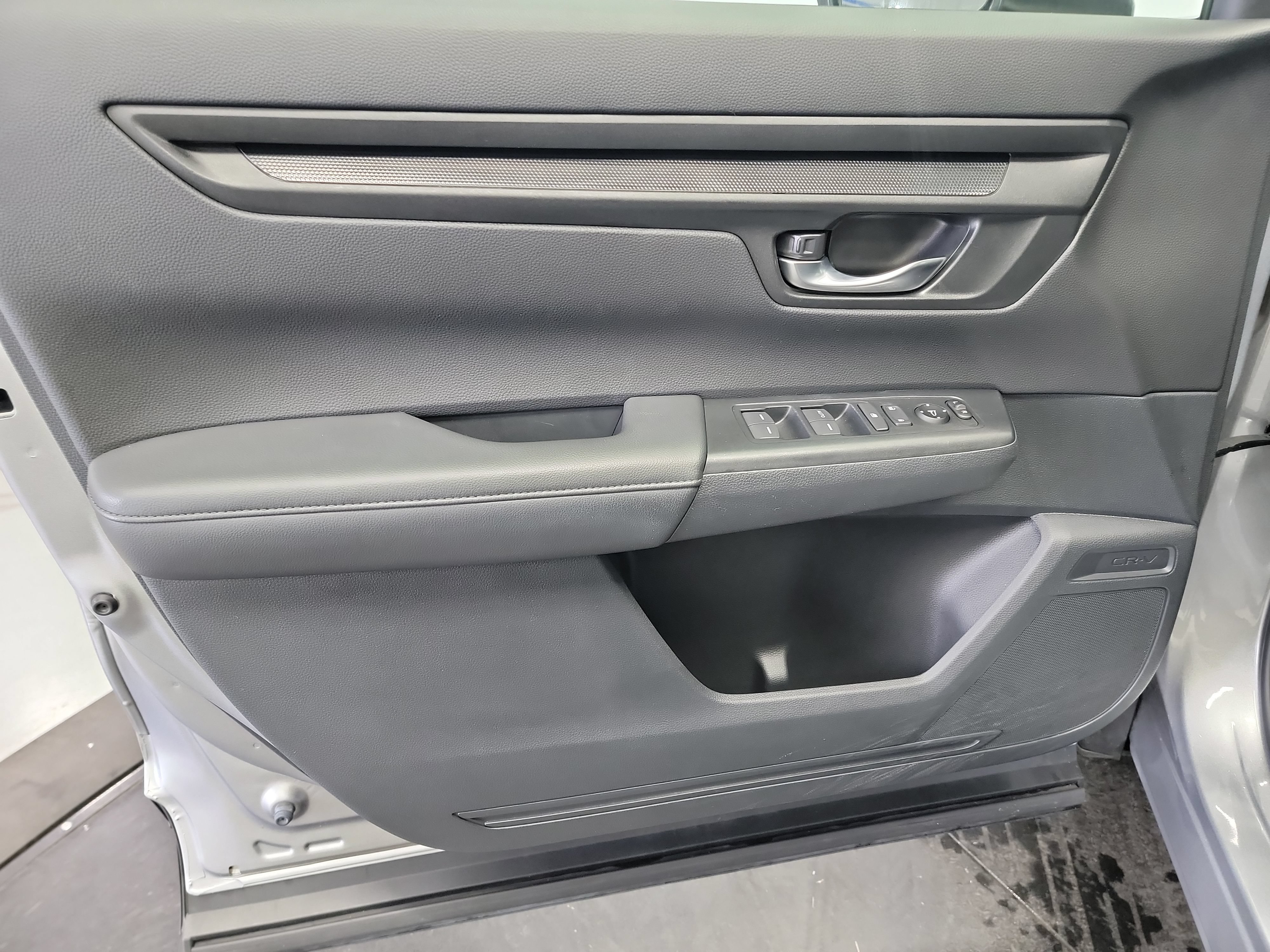 Used 2024 Honda CR-V LX image 13