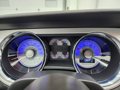 Used 2011 Ford Mustang GT Premium w/ Security Pkg RWD image 11