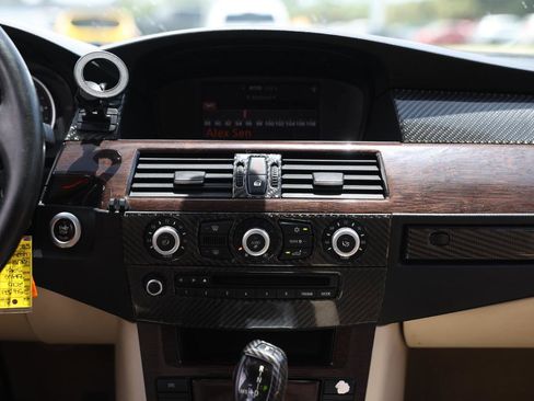 Used 2010 BMW 528i Sedan RWD image 35