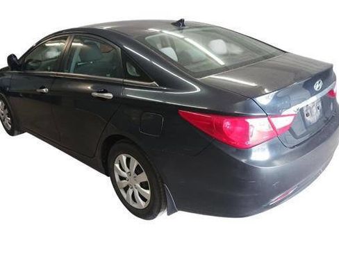 Used 2011 Hyundai Sonata GLS FWD image 3