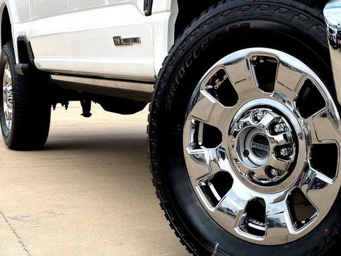 Certified 2023 Ford F250 Lariat w/ Chrome Package image 7