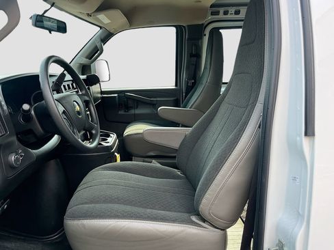 Used 2023 Chevrolet Express 2500 w/ Driver Convenience Package RWD image 19