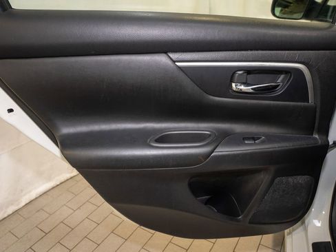 Used 2018 Nissan Altima 2.5 SR w/ SR Special Edition image 9