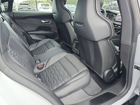 Used 2022 Audi e-tron GT Premium Plus w/ Performance Package image 11
