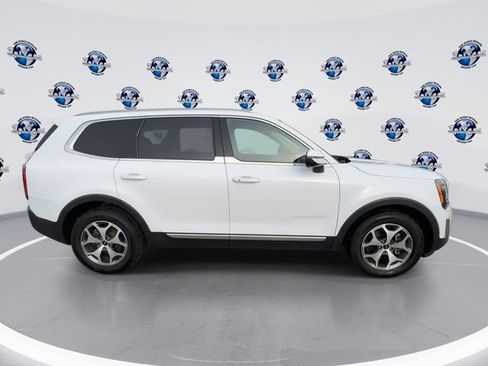 Used 2022 Kia Telluride EX image 10