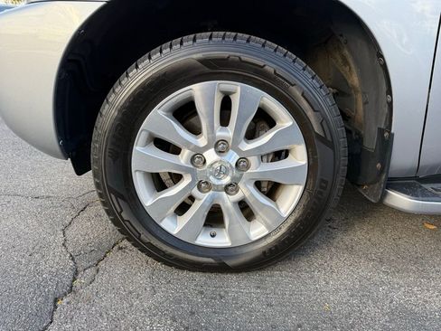 Used 2017 Toyota Sequoia Platinum image 29