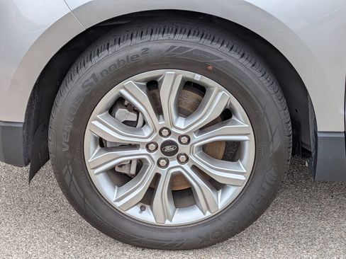 Used 2024 Ford Edge Titanium AWD/4WD image 14