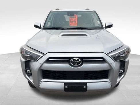 Used 2024 Toyota 4Runner TRD Off-Road Premium AWD/4WD image 8