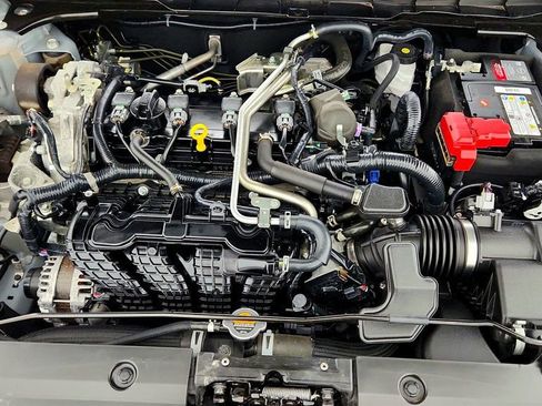 Used 2024 Nissan Altima 2.5 SR w/ SR Premium Package FWD image 27