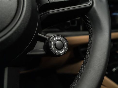 Certified 2026 Porsche Cayenne Coupe image 21