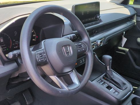 Used 2023 Honda CR-V EX image 17