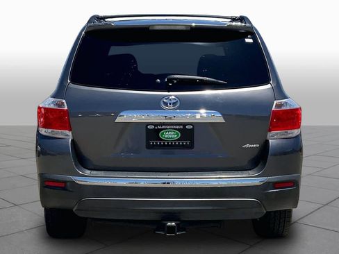 Used 2012 Toyota Highlander Limited w/ Tow Pkg AWD/4WD image 5