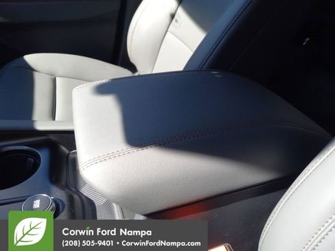 New 2025 Ford Explorer Active w/ Active Comfort Package image 19