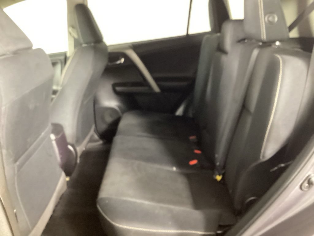 Used 2018 Toyota RAV4 XLE FWD image 22