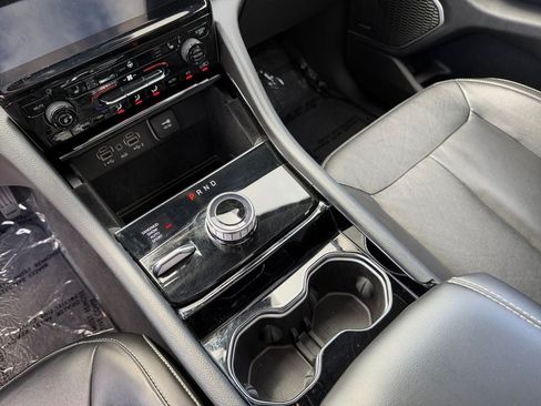Used 2022 Jeep Grand Cherokee Limited AWD/4WD image 18
