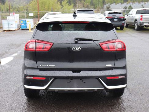 Used 2017 Kia Niro Touring image 6