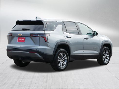 Used 2025 Chevrolet Equinox LT image 7