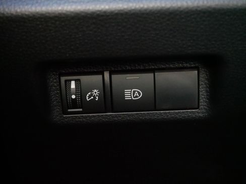 Certified 2025 Toyota RAV4 LE image 27