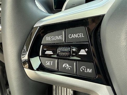 Used 2025 BMW 330i xDrive Sedan image 16