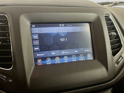Used 2019 Jeep Compass Latitude w/ Popular Equipment Group AWD/4WD image 21