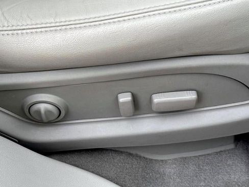 Used 2015 Buick Enclave Leather FWD image 9