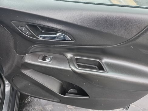 Used 2019 Chevrolet Equinox LT w/ LPO, Cargo Package FWD image 36