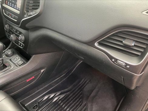 Used 2021 Jeep Cherokee Trailhawk w/ Trailer Tow Group image 19