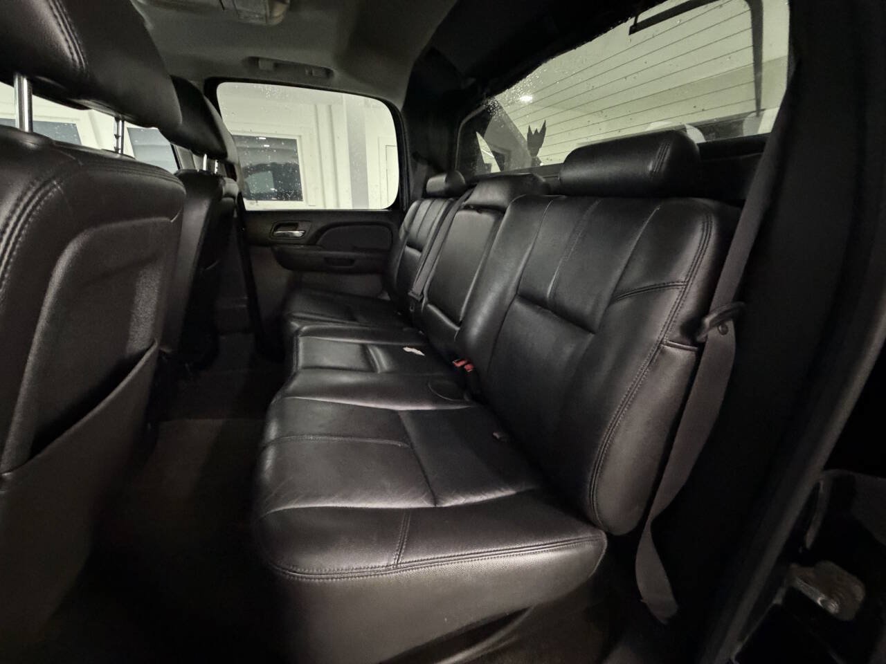 Used 2013 Chevrolet Avalanche LT w/ Suspension Package, Off-Road AWD/4WD image 26