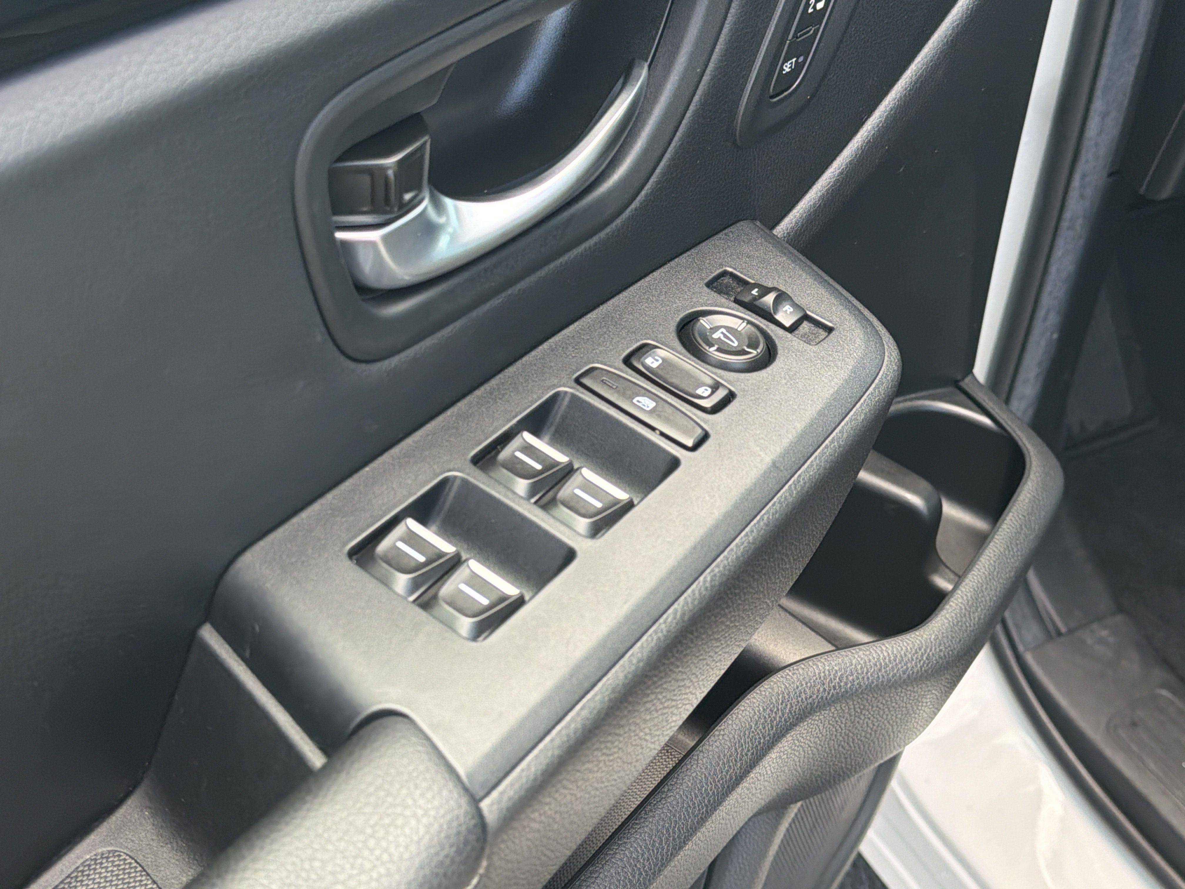 Used 2025 Honda Pilot EX-L image 23