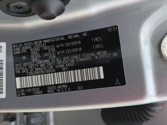 Used 2022 Toyota Highlander XLE AWD/4WD image 15