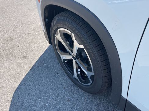 New 2026 Volkswagen Tiguan SE FWD image 5