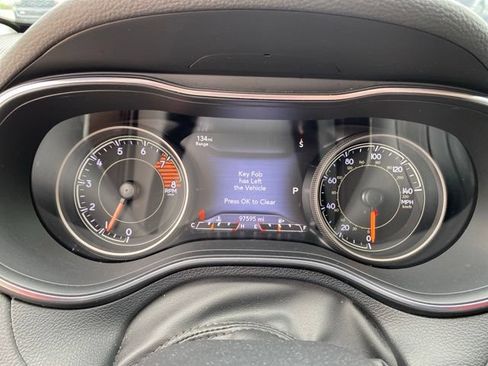 Used 2019 Jeep Cherokee Limited AWD/4WD image 22