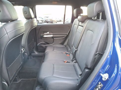 Used 2021 Mercedes-Benz GLB 250 4MATIC image 8