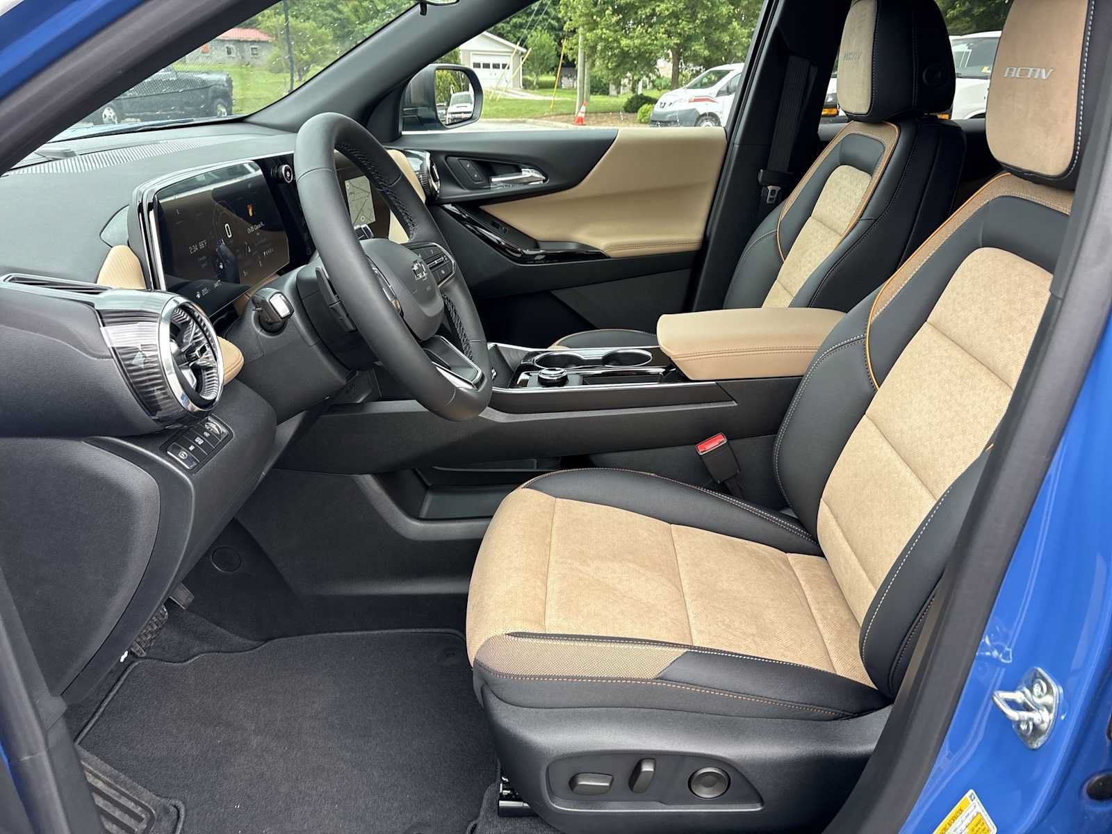 New 2026 Chevrolet Equinox ACTIV w/ Convenience Package III AWD/4WD image 19