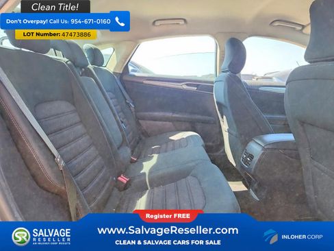 Used 2018 Ford Fusion SE w/ Fusion SE Technology Package FWD image 13