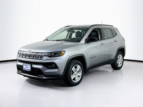 Used 2022 Jeep Compass Latitude AWD/4WD image 1