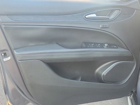 Used 2020 Alfa Romeo Stelvio w/ Nero Edizione image 13