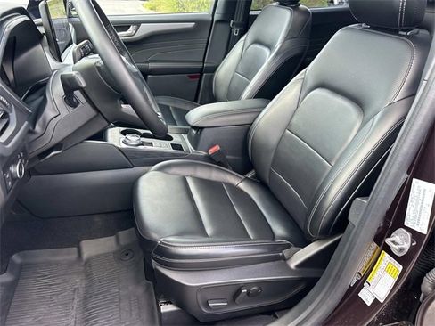 Certified 2023 Ford Escape Platinum image 31
