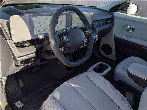 New 2024 Hyundai Ioniq 5 Limited image 3