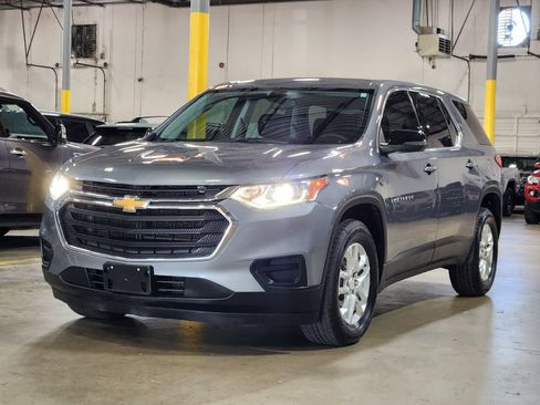 Used 2021 Chevrolet Traverse LS w/ LPO, Floor Liner Package FWD image 15
