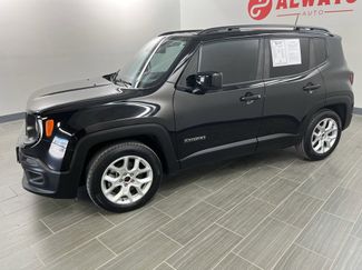 Used 2018 Jeep Renegade Latitude image 1
