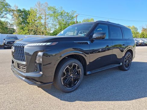 New 2026 INFINITI QX80 4WD image 2