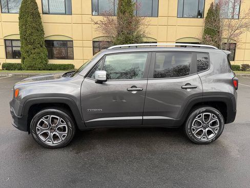 Used 2017 Jeep Renegade Limited AWD/4WD image 9